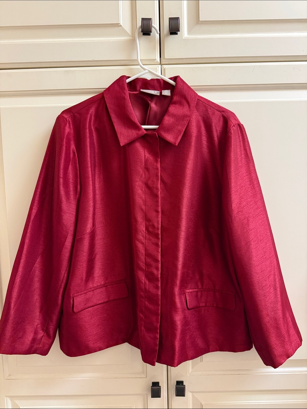 Chico’s Women's Red Satin Collar Jacket never worn but tags removed